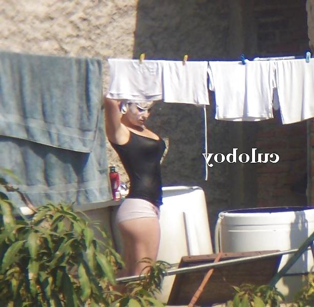 5P Spying on the neighbour daughter Colombia
