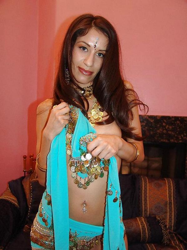 16P Indian slut on a black cock