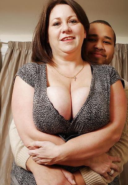 16P Mature women liked black cock.