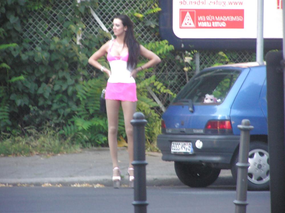 25P Real Street Hookers