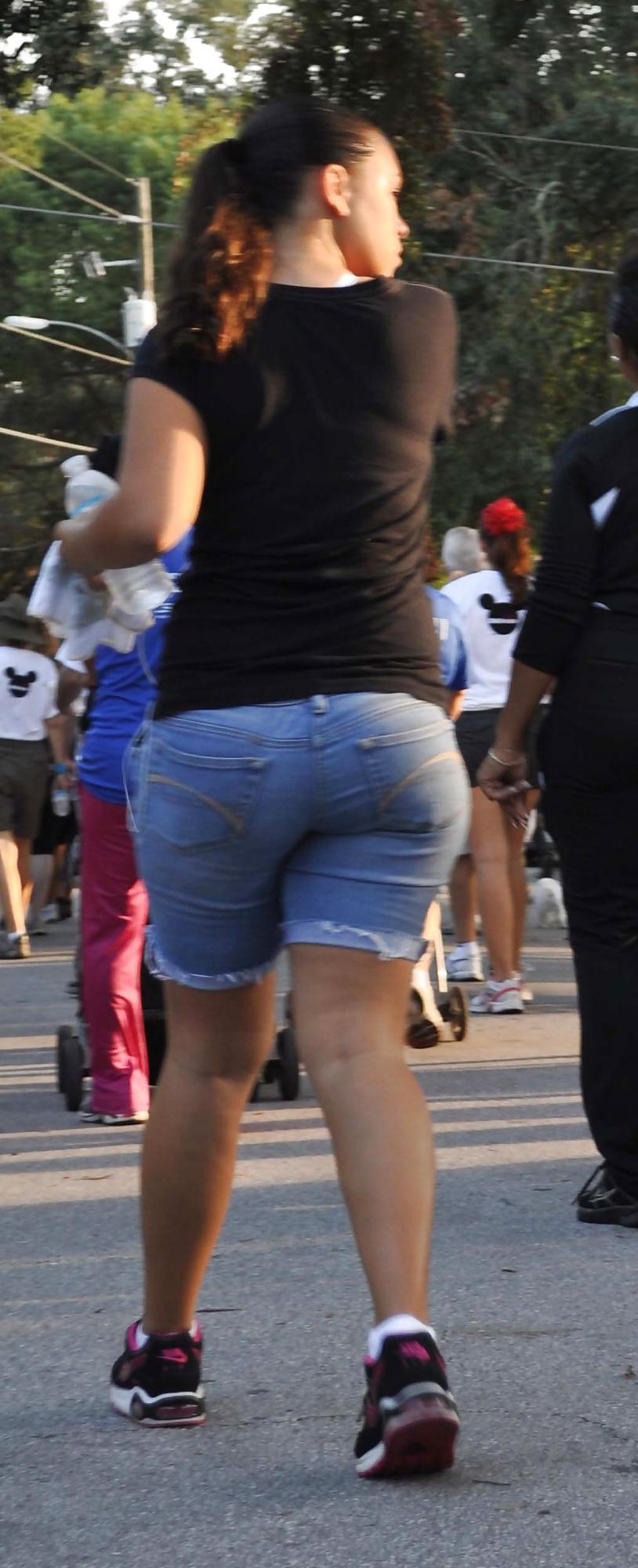 4P Chubby Bubble Butt Walking for Charity