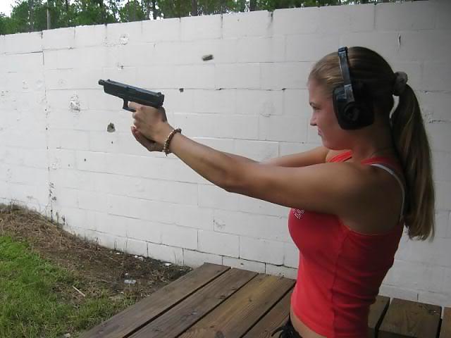 25P Girls with guns