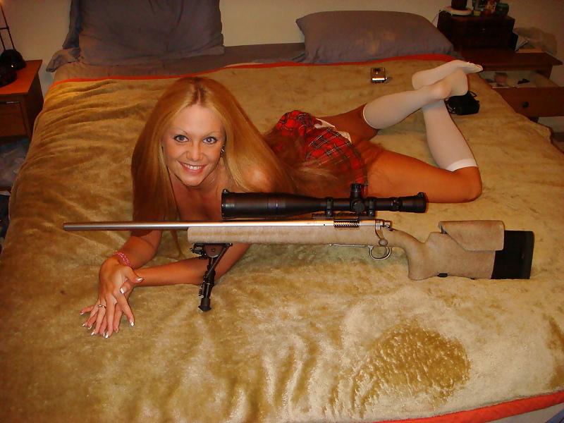 25P Girls with guns