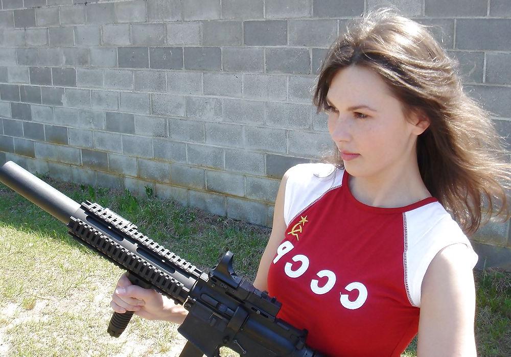 25P Girls with guns