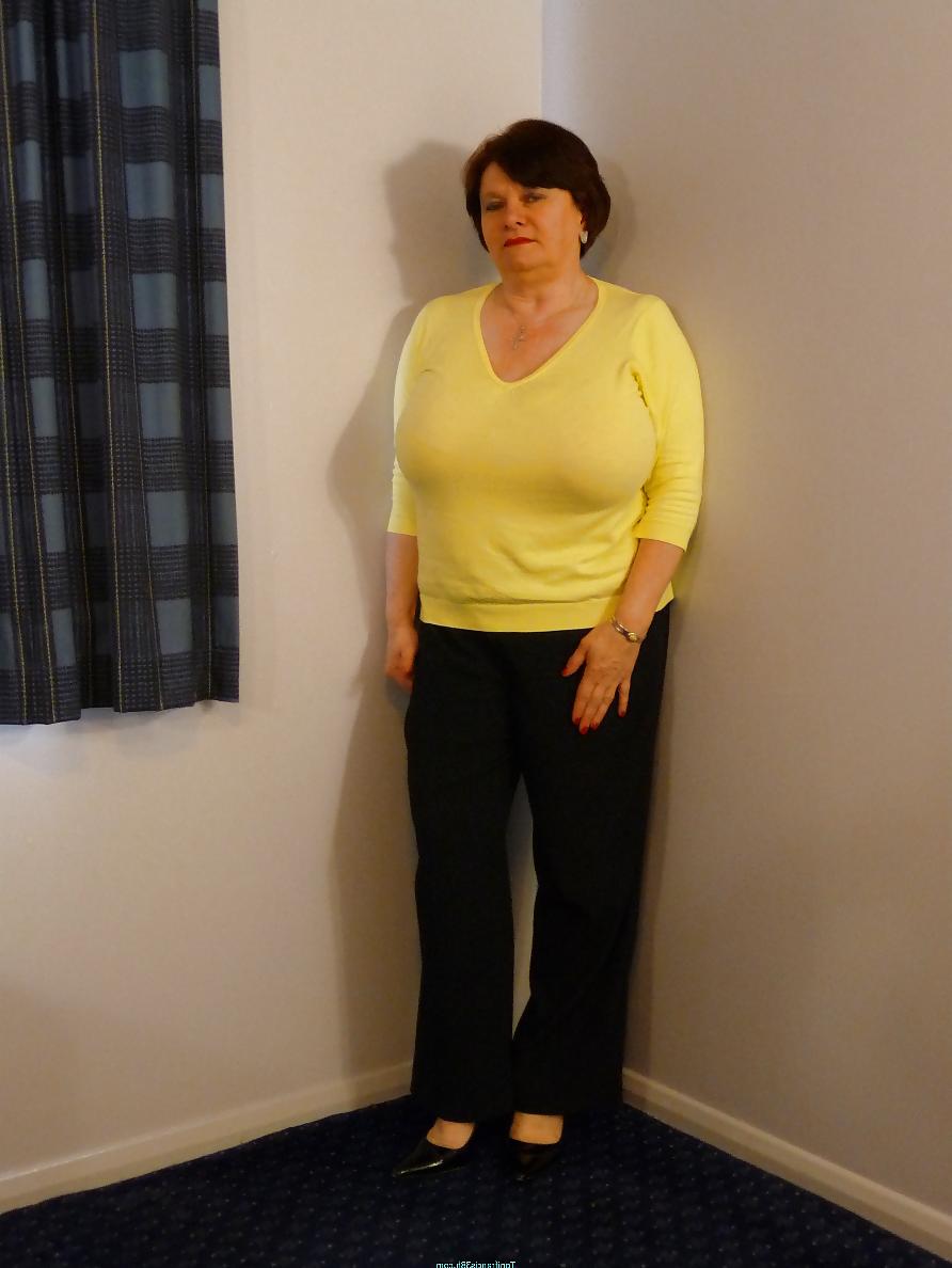 9P Clothed Unclothed slut GILFS 1