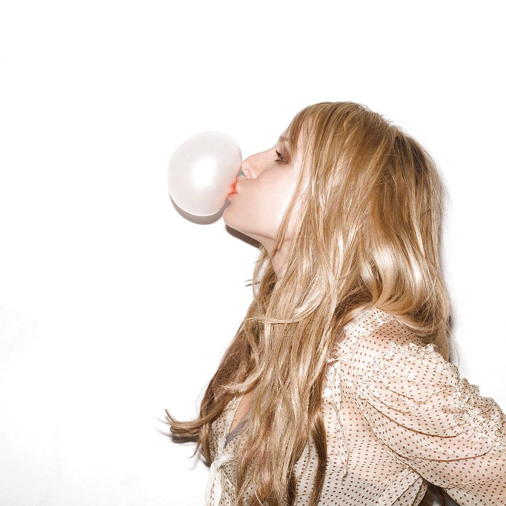 25P Kristen Bell (HQ)
