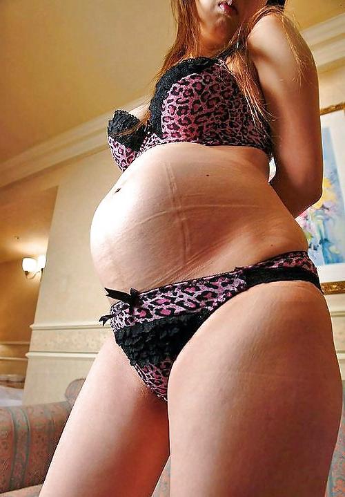12P The Beauty of Amateur Pregnant Asians