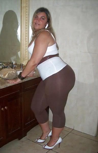 10P Big Greek ass i'd like to fuck