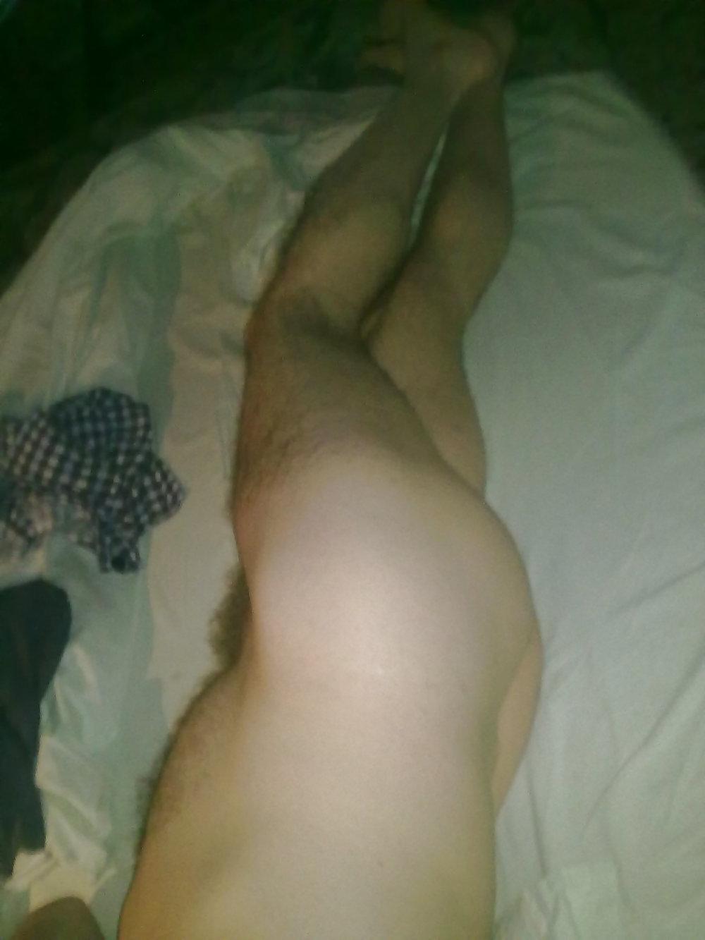 7P Sono a culo nudo per voi tutti uomini e donne........