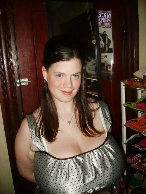 25P Curvy Beauties 36 Clothed Edition