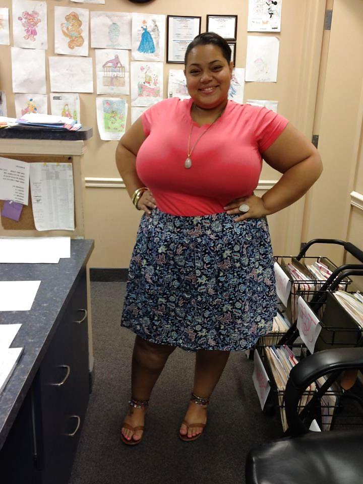 25P Curvy Beauties 36 Clothed Edition