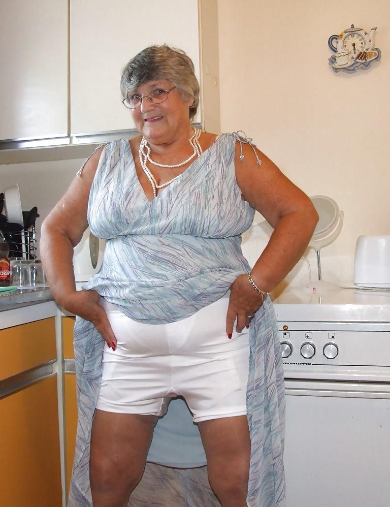 25P Granny in panties
