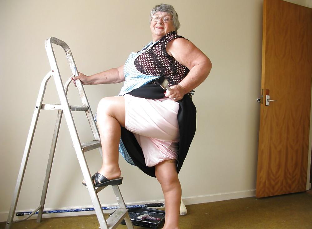 25P Granny in panties