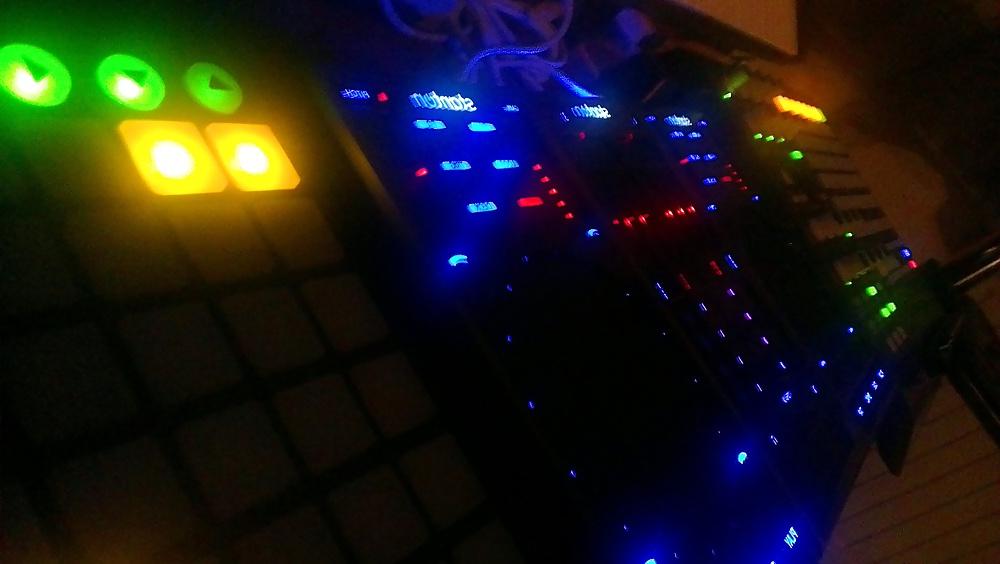 6P Studio Pics - Not Porn