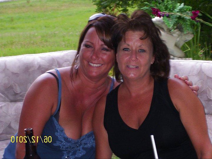 25P Sexy mature ladies 102 (non nude)