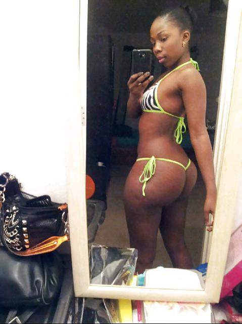25P Big Booty Ebony Escort From Saporno.com