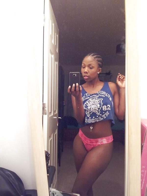 25P Big Booty Ebony Escort From Saporno.com