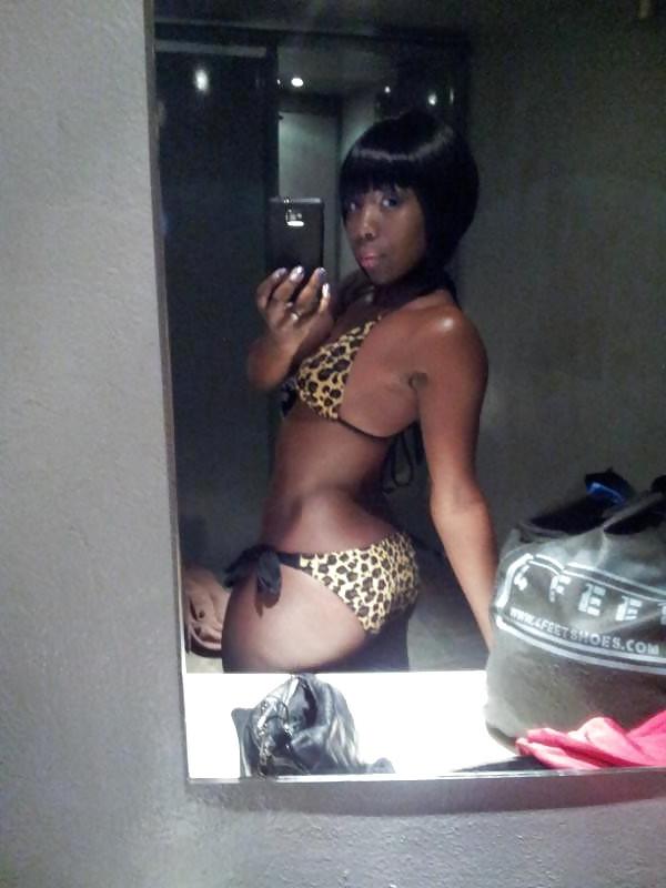 25P Big Booty Ebony Escort From Saporno.com