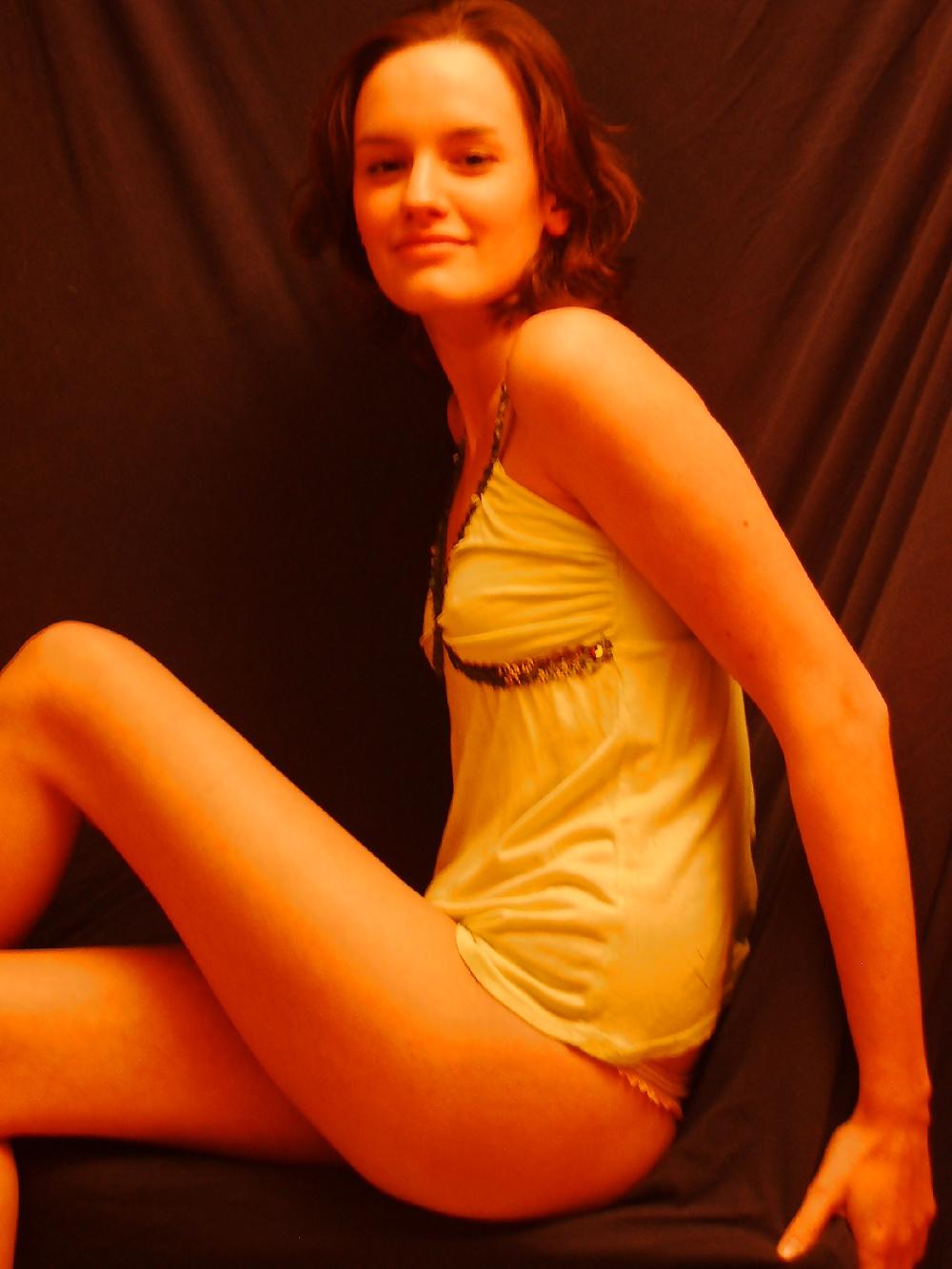 11P Angelina P. aus Moenchengladbach (Non-Nude)