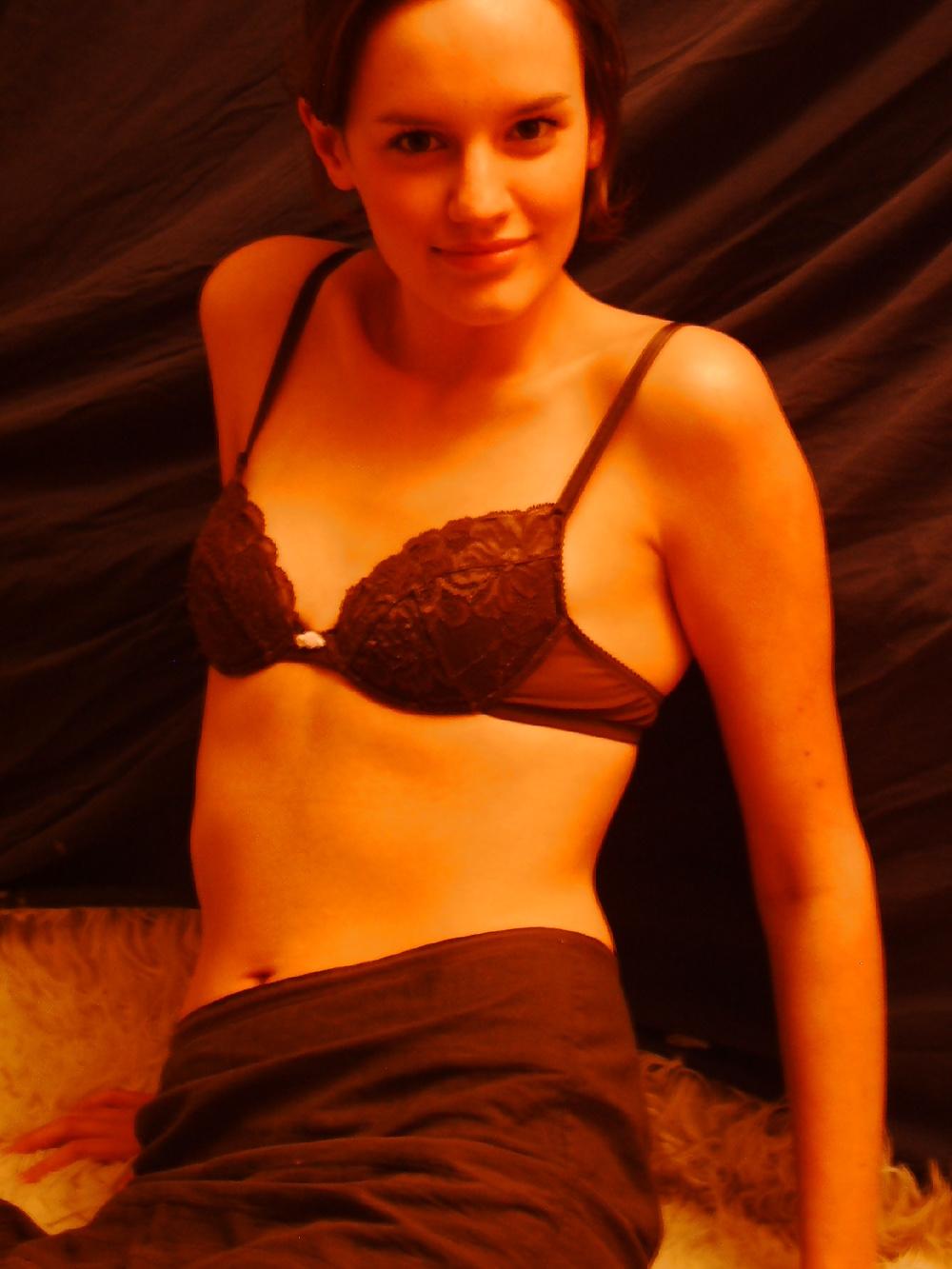 11P Angelina P. aus Moenchengladbach (Non-Nude)