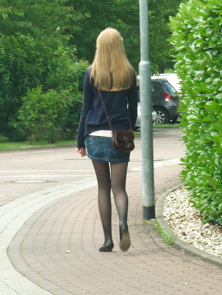 25P Beine, Hintern, Nylons, Roecke, Stiefel 8