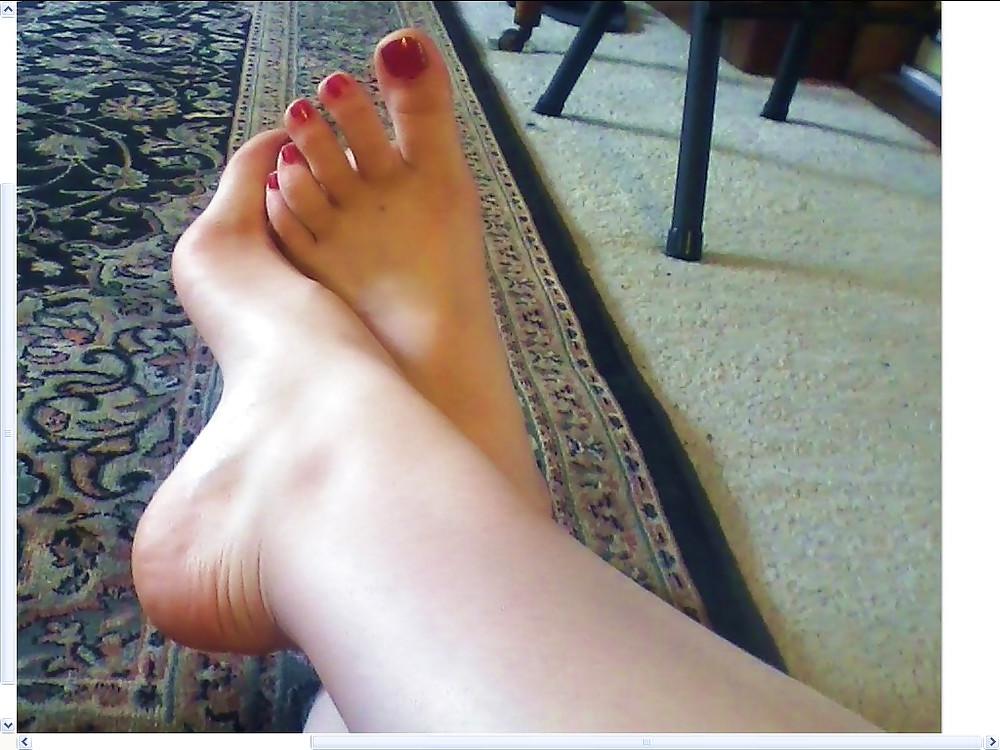 17P Jessie lap feets