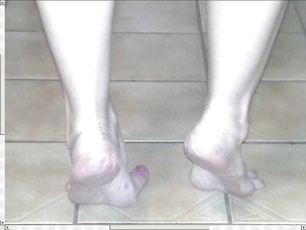 17P Jessie lap feets