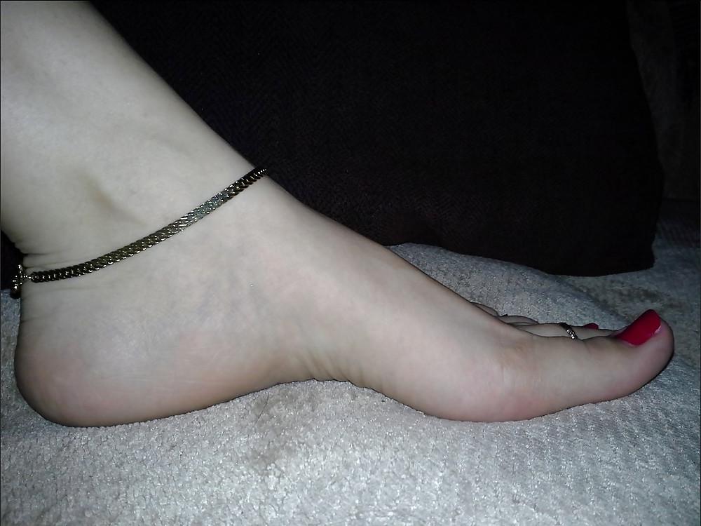 17P Jessie lap feets
