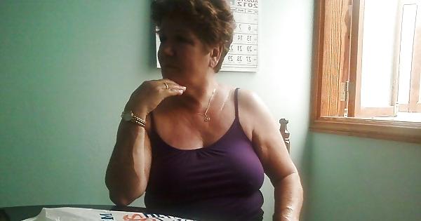 25P Upskirt de mi puta tia