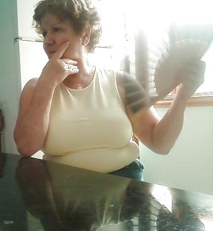 25P Upskirt de mi puta tia