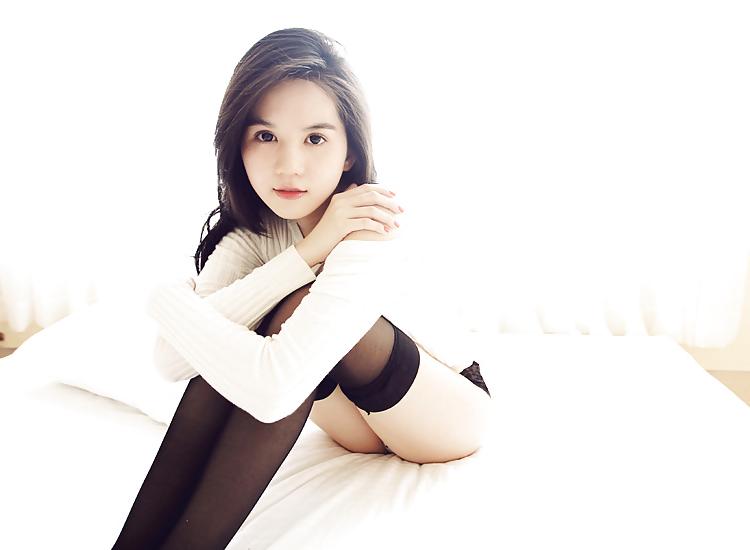 11P Vietnamese Hot girl 8: Ngoc Trinh 2