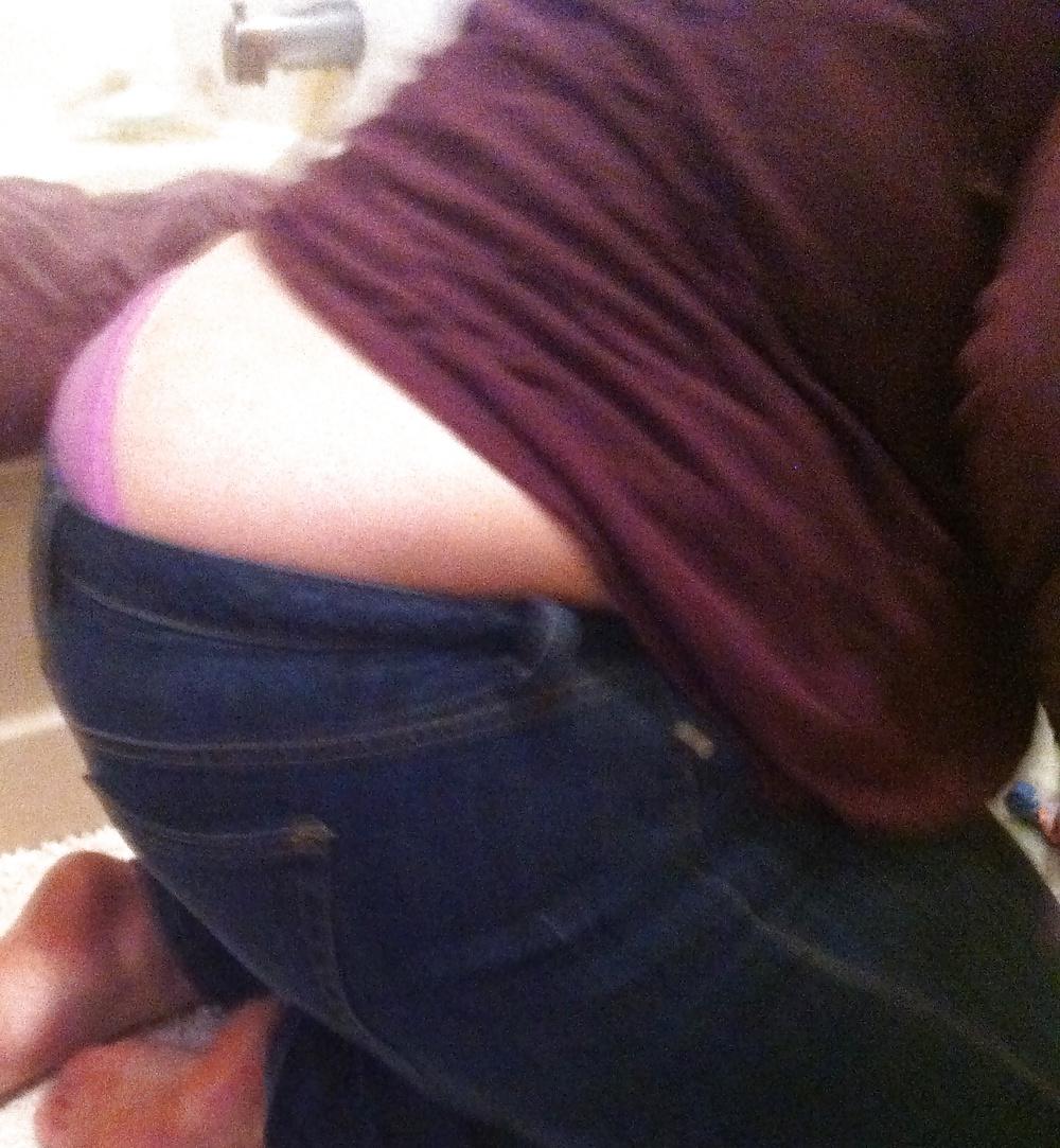 8P Bbw ass in jeans 