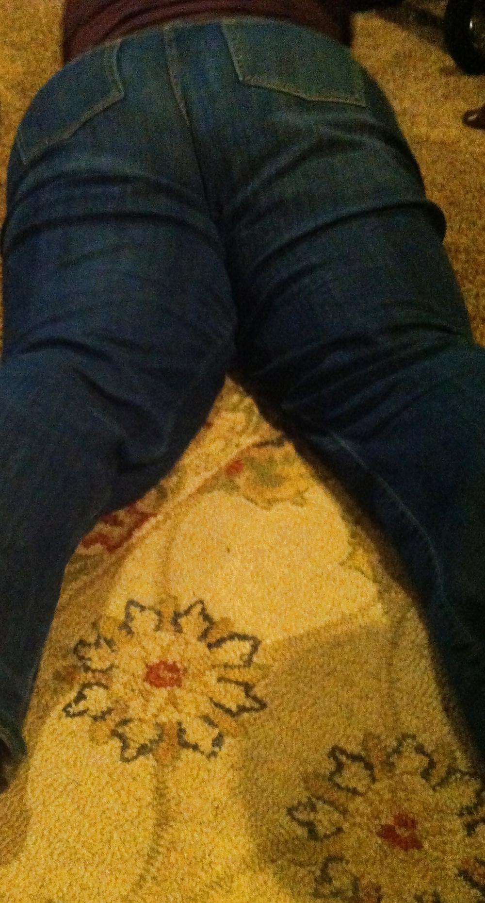 8P Bbw ass in jeans 