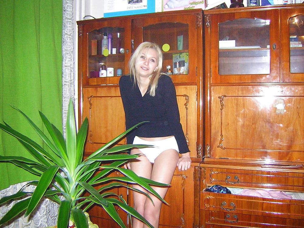 20P Romanian girls L7