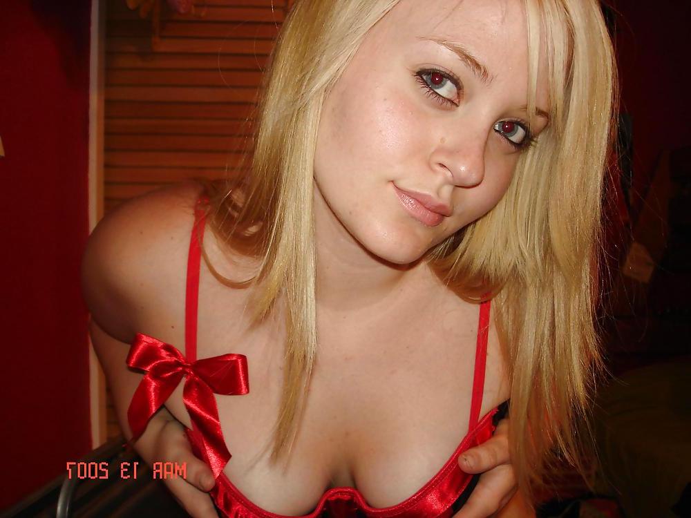 25P CHUBBY BLONDE GIRL POSING PT.2