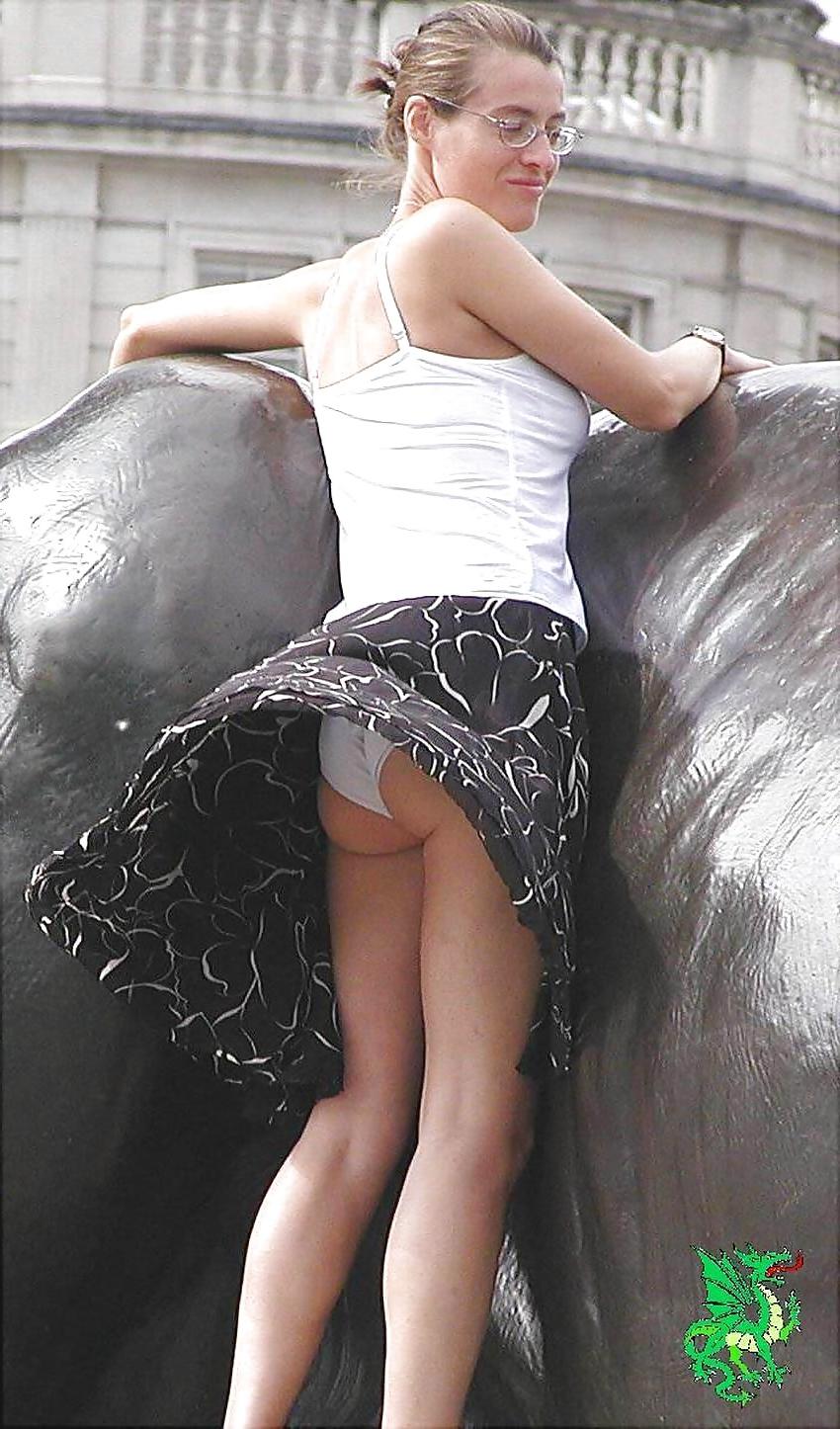 12P UPSKIRT voyeur candid panties - unter den Rock geschaut
