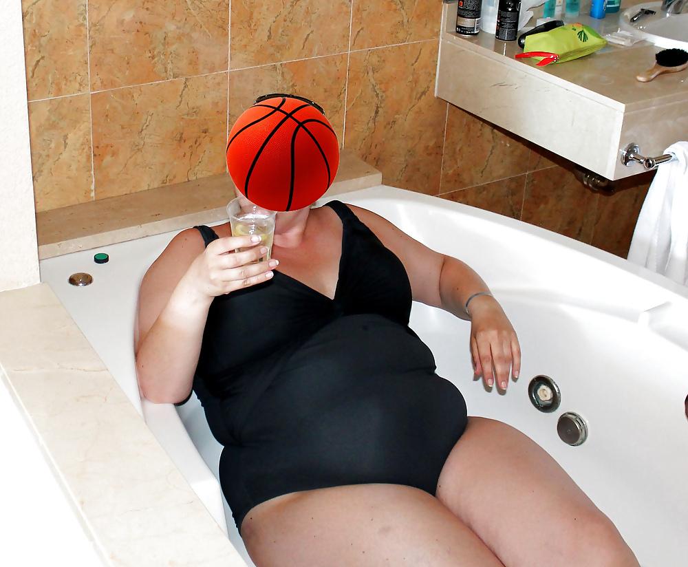 14P My bbw wife in swimsuit