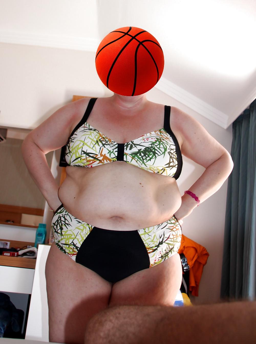 14P My bbw wife in swimsuit