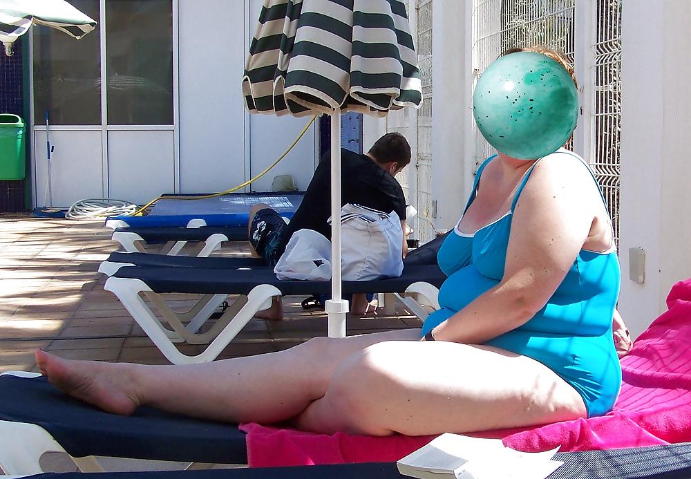 14P My bbw wife in swimsuit