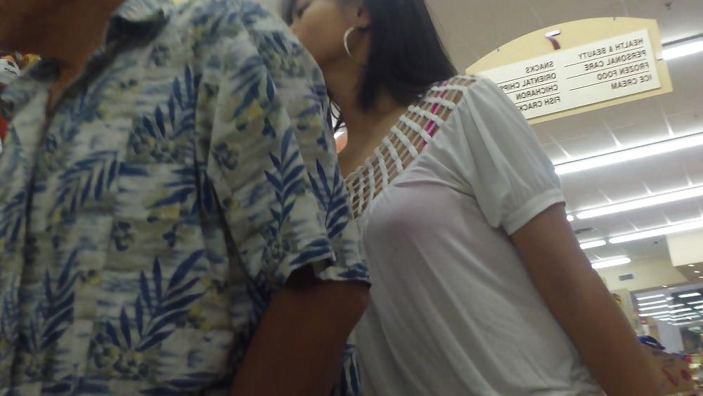 25P Cute girls ass & butt in short white mini skirt & red shoes