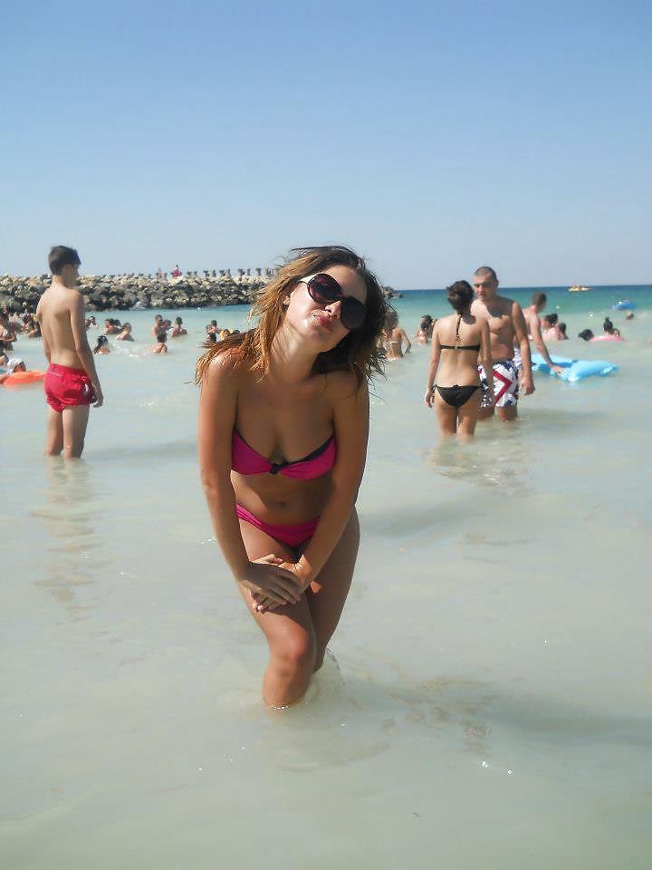 10P Greek girl: Delia
