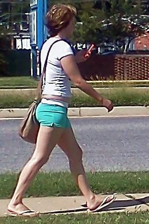 25P Itrbu's Sneaky Non-Nude Public Voyer Pix VOL1: Ass & Legs