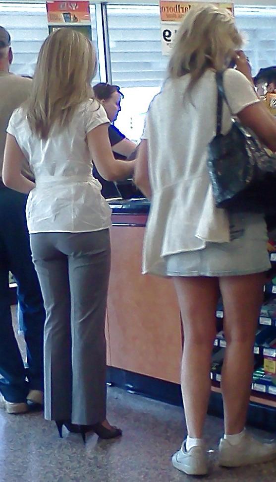 25P Itrbu's Sneaky Non-Nude Public Voyer Pix VOL1: Ass & Legs
