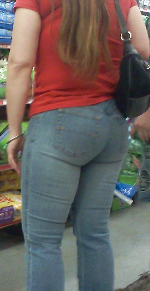 25P Itrbu's Sneaky Non-Nude Public Voyer Pix VOL1: Ass & Legs