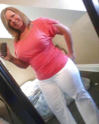 25P Big butt moms2