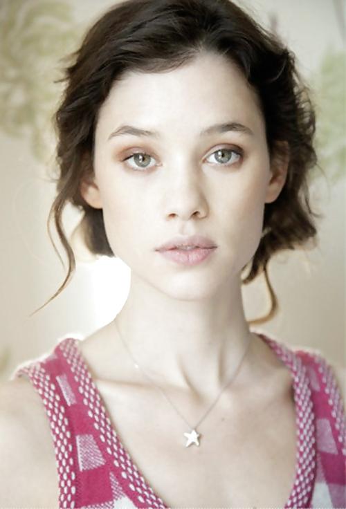 18P Astrid Berges-Frisbey