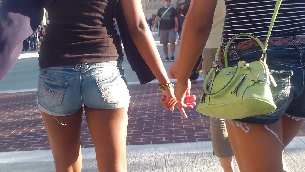 25P Amazing girls ass & butt in jean shorts