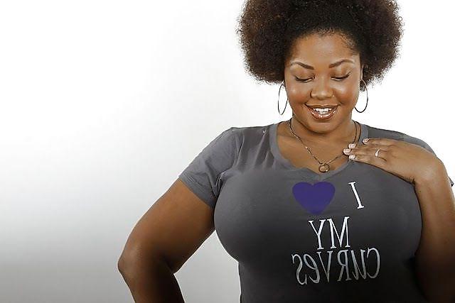25P Curvy Beauties 12 Clothed Edition
