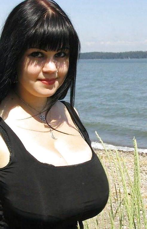 25P Curvy Beauties 12 Clothed Edition