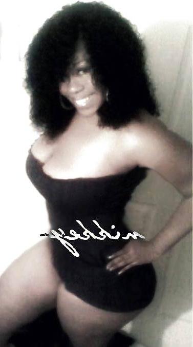 17P NICKI THICK ASS=NON NUDE